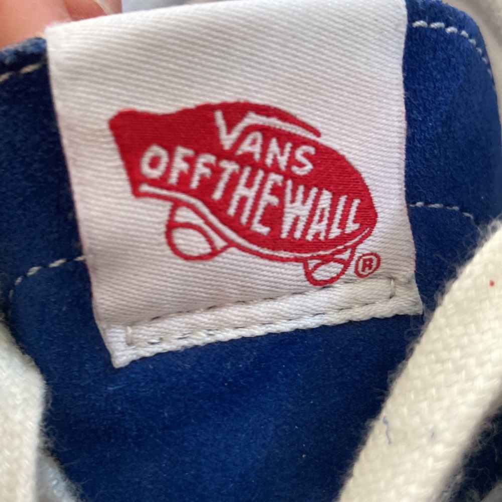 Vans - Picture 7 of 7